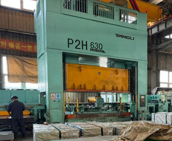 Ligne de d&eacute;coupage &agrave; cisaillement pendulaire P2H-630